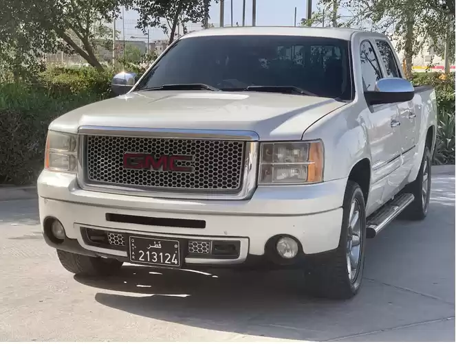 استفاده شده GMC Sierra برای فروش که در دوحه #5684 - 1  image 